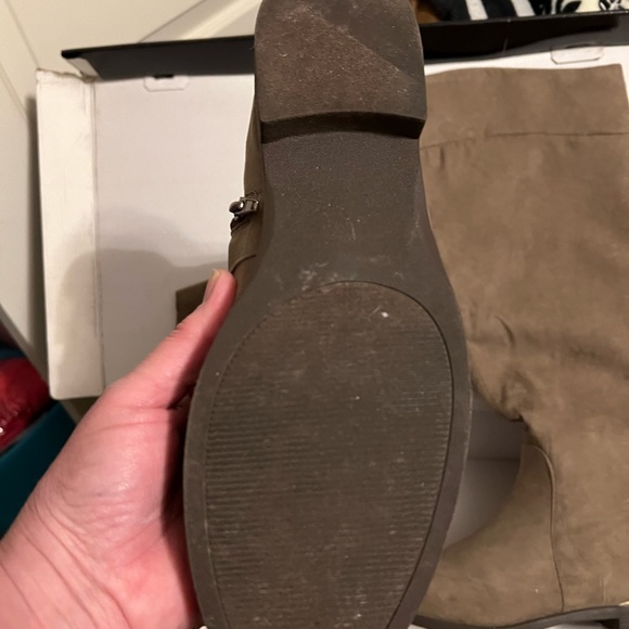 Taupe boots - Picture 2 of 5